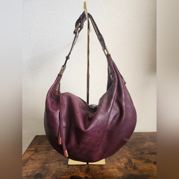 Louis Vuitton Handbags - Louis Vuitton Limited Edition Aubergine Leather Onatah GM Bag